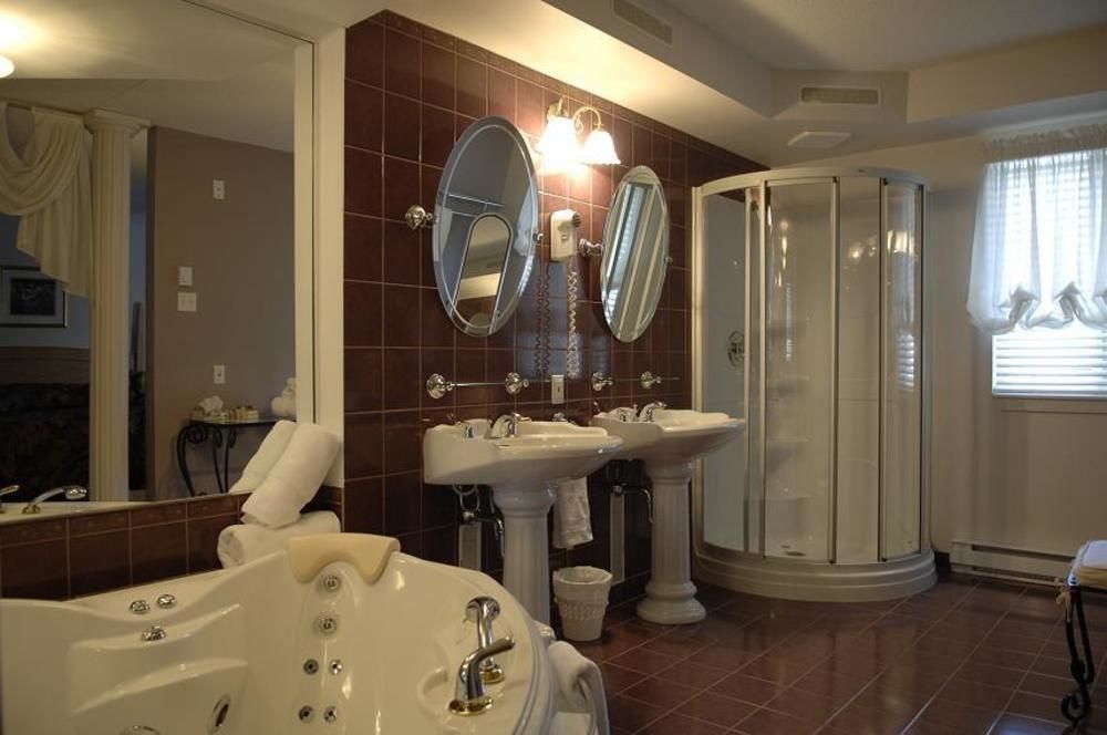 Chateau Logue Hotel Maniwaki エクステリア 写真
