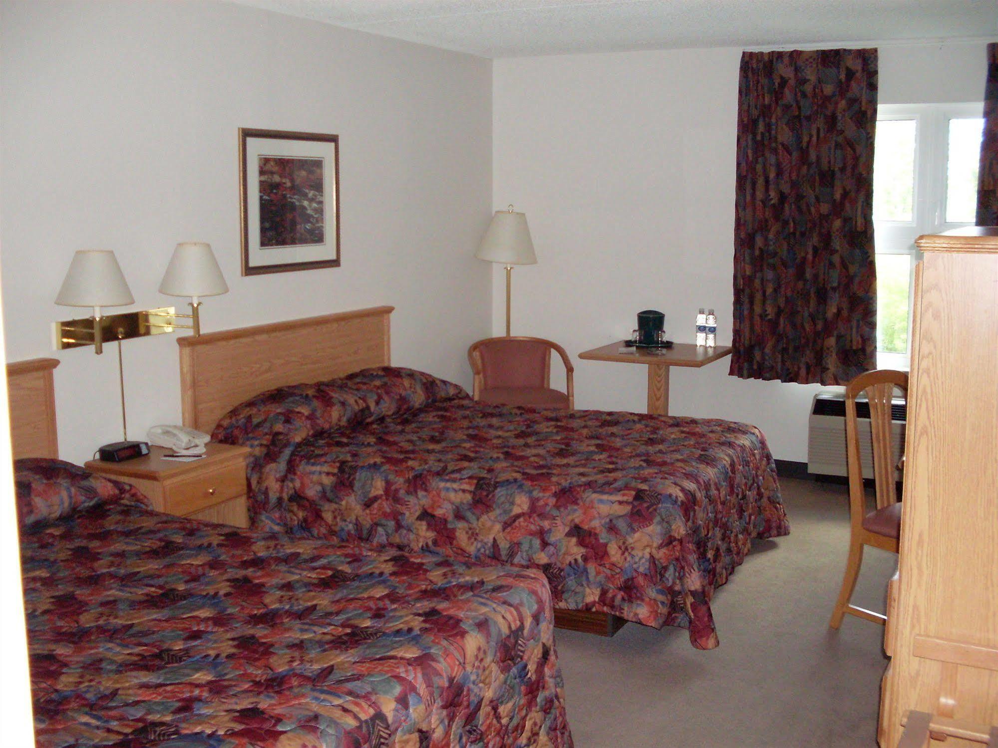 Chateau Logue Hotel Maniwaki エクステリア 写真